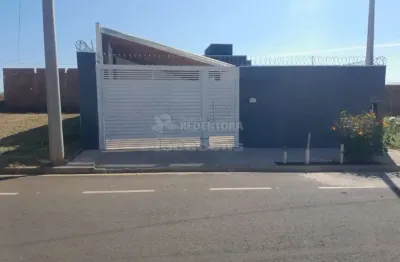 Venda de casa com 4 vagas de garagem no bairro residencial marialda mello