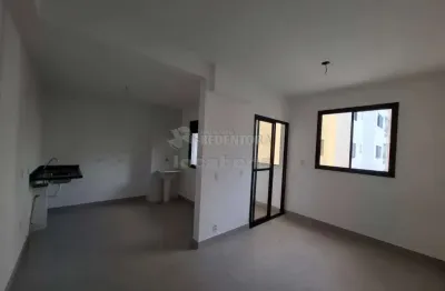 Apartamento localizado no edificio nau vivendas com sacada e area de serviço.