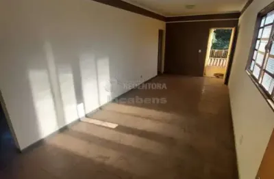 Apartamento no são francisco de 3 dormitórios com armários sendo 01 tipo apartamento.