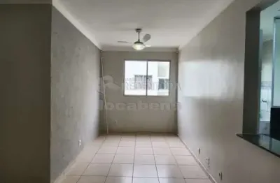 Apartamento na cobertura no jardim bela vista com 03 quartos.