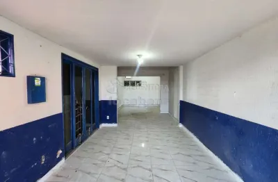 Salão comercial com espaço amplo, 01 copa no bairro bosque da saúde.