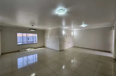 Casa comercial de 04 dormitórios, acessibilidade no bairro nova redentora/jardim do centro - baixou valor - confira com corretor