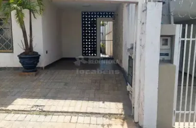 Casa comercial no bairro parque industrial com 07 dormitórios.