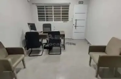 Sobrado comercial - 07 salas amplas - 01 elevador - 02 banheiros - estacionamento