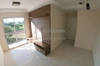 Apartamento para locação localizado green life ii com armarios e sacada.