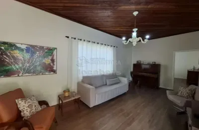 Casa com 3 quartos à venda no Centro, Mirassol 