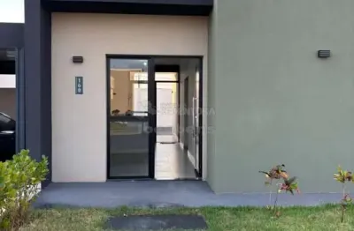 Casa para locação dentro de condomínio com 3 dormitórios e 2 vagas de garagem