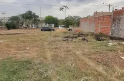 Venda: terreno residencial de 200,00m² no parque das aroeiras ii