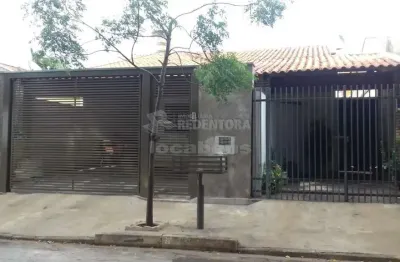 Casa para venda no jardim do bosque com portão eletronico e cozinha planejada.