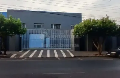 Salão comercial com 240m² para locação no bairro jardim das oliveiras