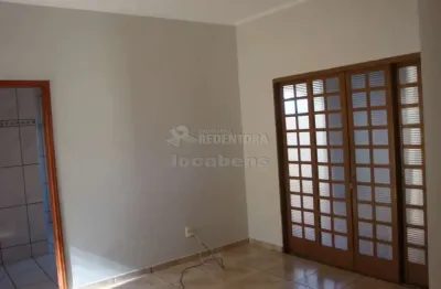 Casa padrão à venda com 03 dormitórios no bairro residencial regissol i