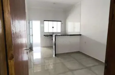 Casa para locação no Setvalley com 2 dormitorios e 2 vagas de garagem.