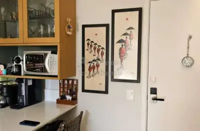 Excelente apartamento alto padrao Mobiliado, 01 suite e 02 banheiros.