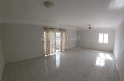 Centro / Edifício Flamboyant - Apartamento com 03 dormitórios com armários embutidos, sendo 1 tipo apartamento