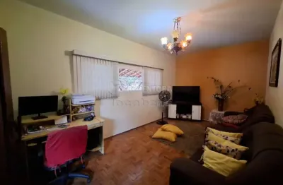 Casa com 3 quartos para alugar na Rua Silva Jardim, Parque Industrial, São José do Rio Preto