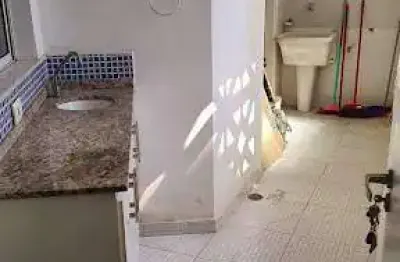 Apto - 140m², 2 suítes - pé na areia e vista deslumbrante