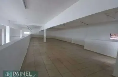 Galpão para locação em são vicente - 550m² por r$13.000