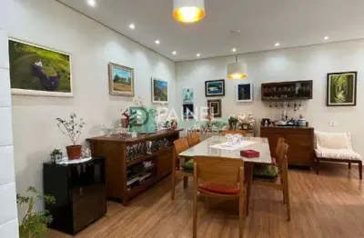 Apartamento de 115 m² (164 m² com áreas externas) no Gonzaga, Santos – Venda R$ 1.100.000