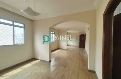 Apartamento 4 Dormitórios com 1 Suíte no Centro de São Vicente – 150 m², Frente, 1 Vaga