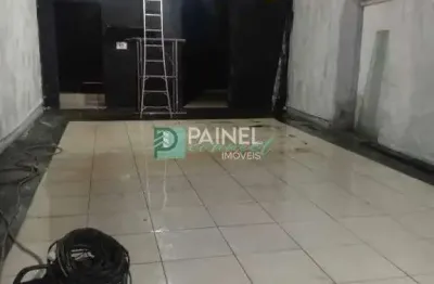 Galpão Comercial Exclusivo à Venda no Centro de Santos – 2 Andares, 222,75 m²