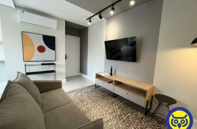 Apartamento mobiliado para locação no centro - 2 quartos, 2 banheiros.