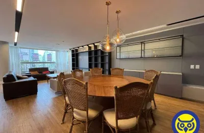 Apartamento com 4 quartos para alugar na Rua Dom Jaime Câmara, Centro, Florianópolis