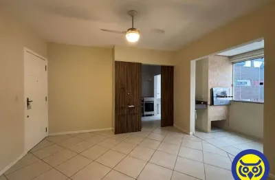 Apartamento com 3 quartos para alugar na Rua Martinho Calado, Centro, Florianópolis