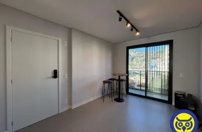 Apartamento com 2 quartos para alugar na Avenida Hercílio Luz, Centro, Florianópolis