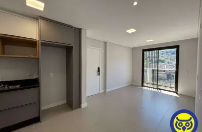 Apartamento com 2 quartos para alugar na Avenida Hercílio Luz, Centro, Florianópolis