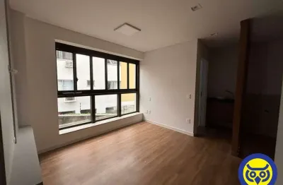 Apartamento mobiliado com 1 dormitório no bairro saco dos limões