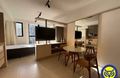 Studio mobiliado ao lado da ufsc, pronto para morar