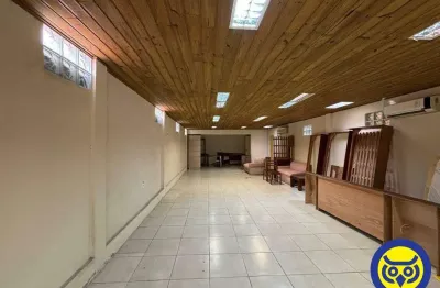 Casa comercial para alugar na Avenida Av.hercilio Luz, Centro, Florianópolis