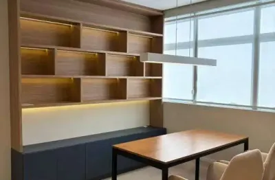 Sala comercial para alugar na Rua General Liberato Bittencourt, Canto, Florianópolis