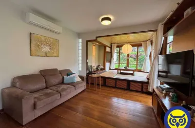 Casa com 4 quartos para alugar na Rua Gécio de Souza e Silva, Sambaqui, Florianópolis