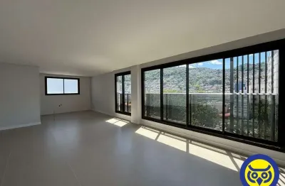 Apartamento com 3 quartos para alugar na Avenida Hercílio Luz, Centro, Florianópolis