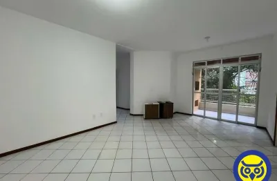 Apartamento para locação em Coqueiros - 2 quartos, 2 banheiros.