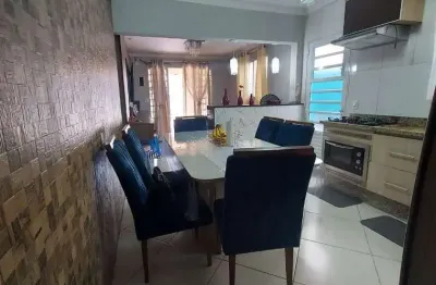 Casa com 2 quartos à venda no Jardim Suzanópolis, Suzano , 88 m2 por R$ 400.000