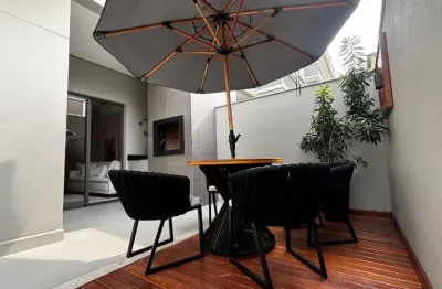 Apartamento finamente mobiliado na melhor localização da praia dos ingleses