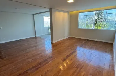 Pituba | 208 m² - 4/4 - 1 suíte master - closet - dependência completa - nascente total - 2 vagas