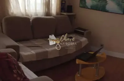 Casa ampla à venda no jardim das flores com 3 dormitórios