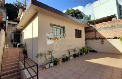Casa com 4 quartos à venda na Rua da Terra Portucalense, Jardim Irapiranga, São Paulo