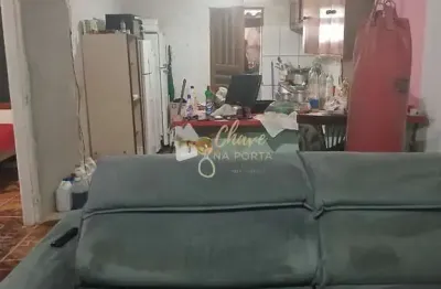 Casa com amplo terreno à venda na cidade ipava com 1 dormitório
