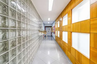 Sala comercial com 16 salas para alugar na Rua Dom José de Barros, República, São Paulo