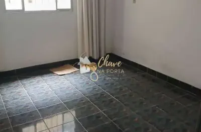 Casa com amplo terreno à venda na av. guarapiranga com 1 dormitório