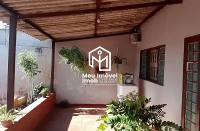 Casa com 4 quartos à venda na Rua 21 de Abril, Setor Norte, Luziânia