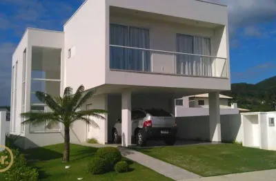 Sobrado com 4 dormitórios à venda, 240 m² por r$ 2.150.000 - santa regina - camboriú/sc