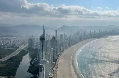 Apartamento com 4 dormitórios à venda, 257 m² por r$ 8.800.000,00 - centro - balneário camboriú/sc