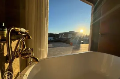 Casa com 3 dormitórios à venda, 250 m² por r$ 2.500.000,00 - centro - camboriú/sc