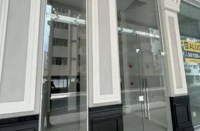 Sala comercial no centro, quadra mar, no coração de balneário camboriú-sc