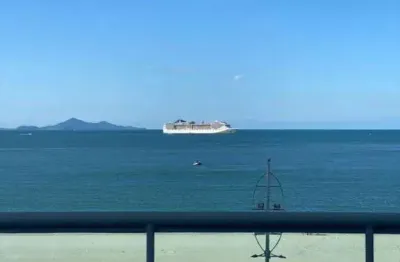 Diferenciado com 4 suítes e piscina privativa, 284 m² por r$ 13.900.000 - frente mar